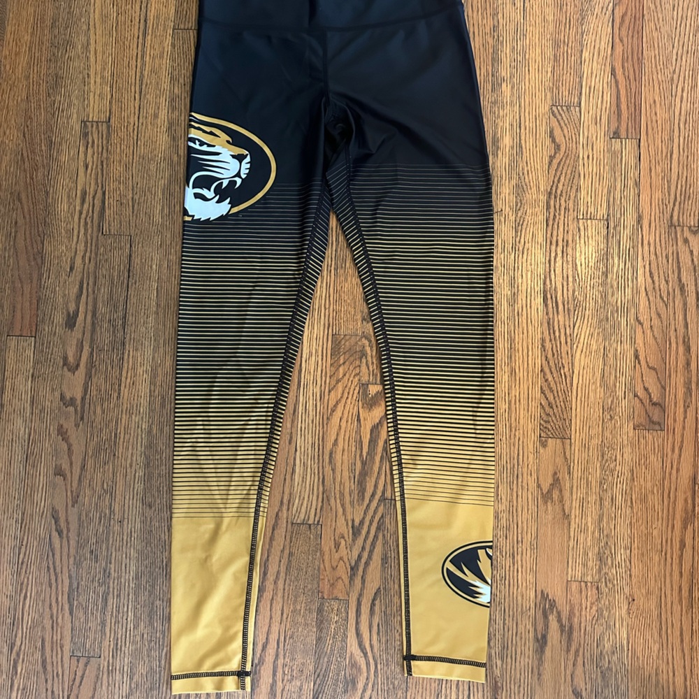 Women’s Mizzou Tiger’s Black and Gold Leggings.